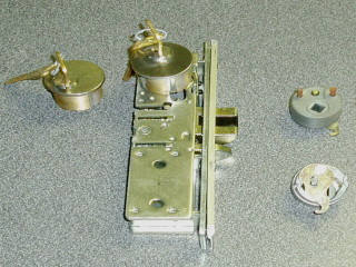 LA663875